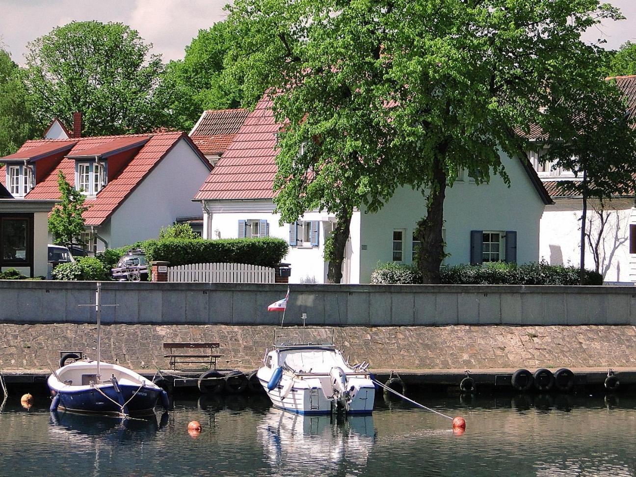 Auster, Direkt Am Alten Strom Rostock Exteriör bild